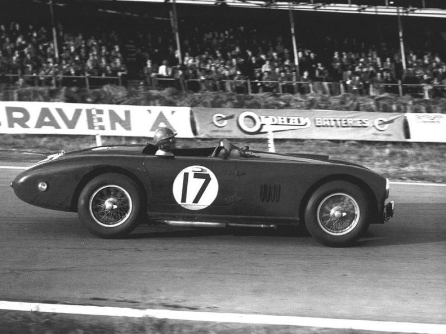  Aston Martin DB3 Spyder 1953 года  (фото 7 из 12)